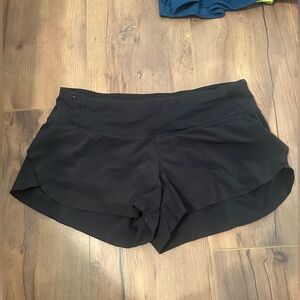 BLACK LULULEMON SHORTS